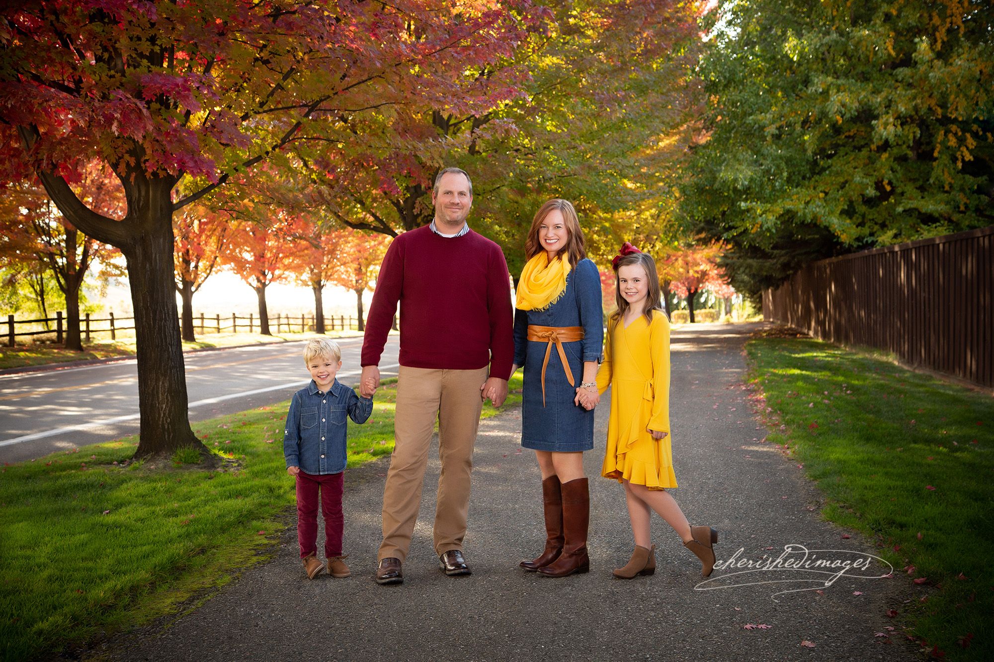 fall family portrait taken in Boise, Idaho